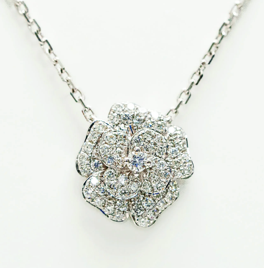 Amanda Diamond Flower